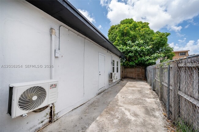 9050 NW 31st Ct Unit 2