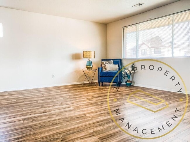 Photo - 2712 W Woodlawn Ave Condo
