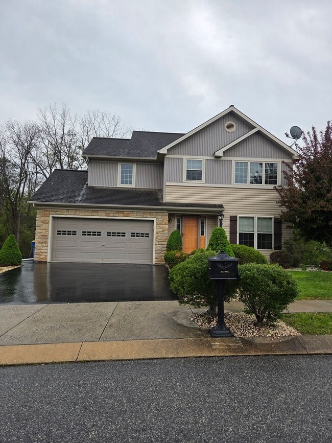 Building Photo - 110 Smith Rd