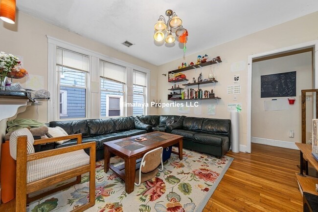 Photo - 222 Calumet St Apartment Unit 2