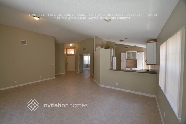 2528 La Cristal Cir