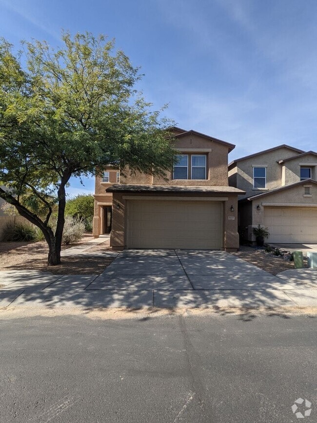 Building Photo - 4 Bedroom and 2.5 Bath Rental