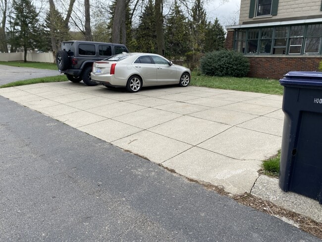 Photo - 272 E 15th St