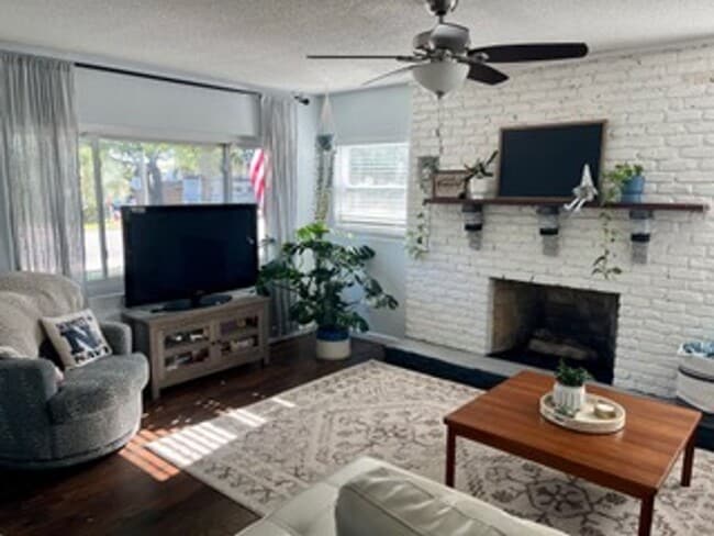 Photo - Discover the Allure of this Charming, Downtown 3 bedroom/2 Bath!