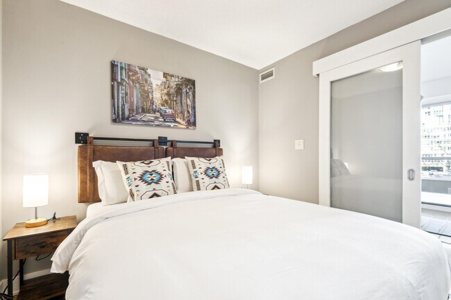 Photo - 20 Blue Jays Way Unit FL1-ID1030990P