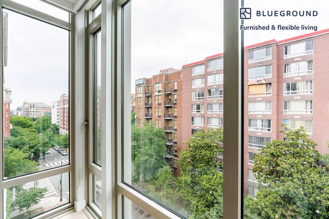 Photo - 1224 M St NW Unidad FL6-ID1077