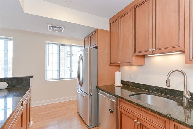 Photo - 20 Chapel St Unit A510