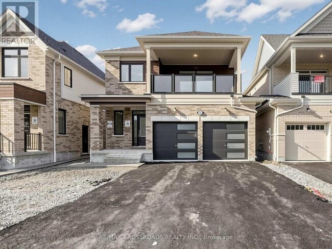 Photo - 102 Donald Cameron Crescent