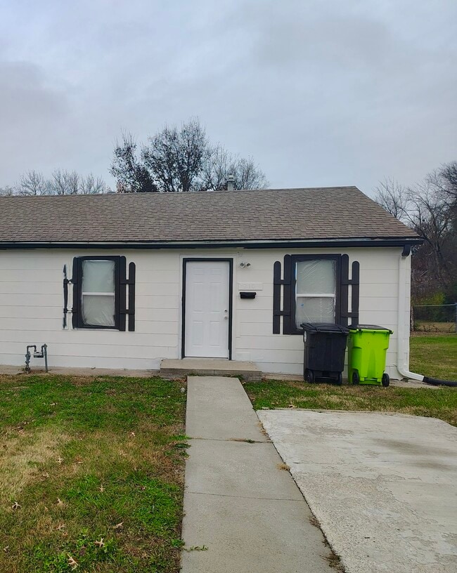 Photo - 210 Mill St