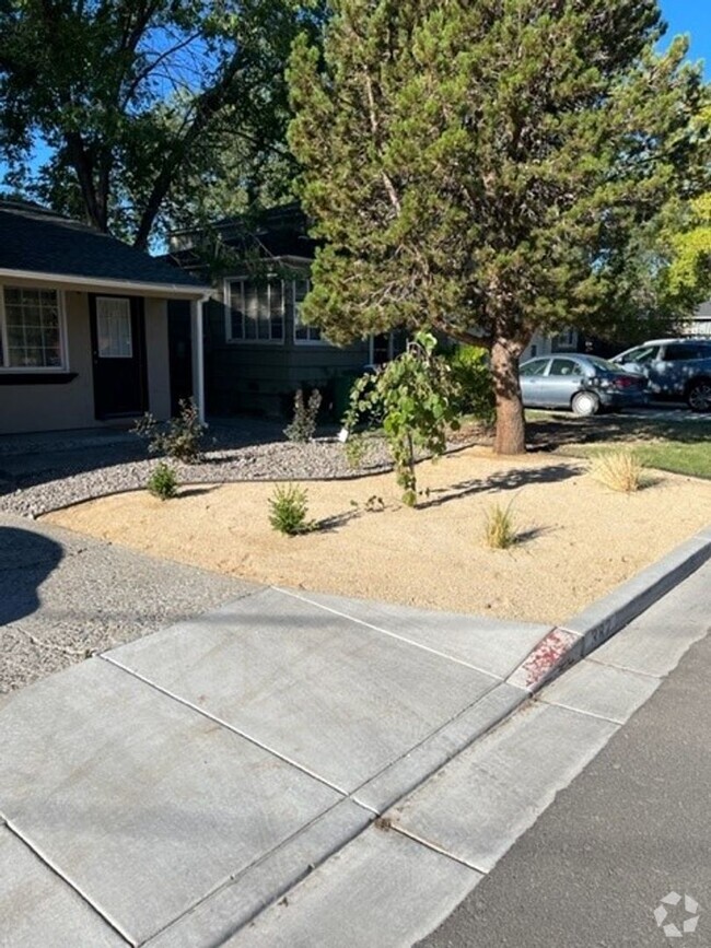 Building Photo - 11th Street Duplex Unit 382 W. 11th Street Rental