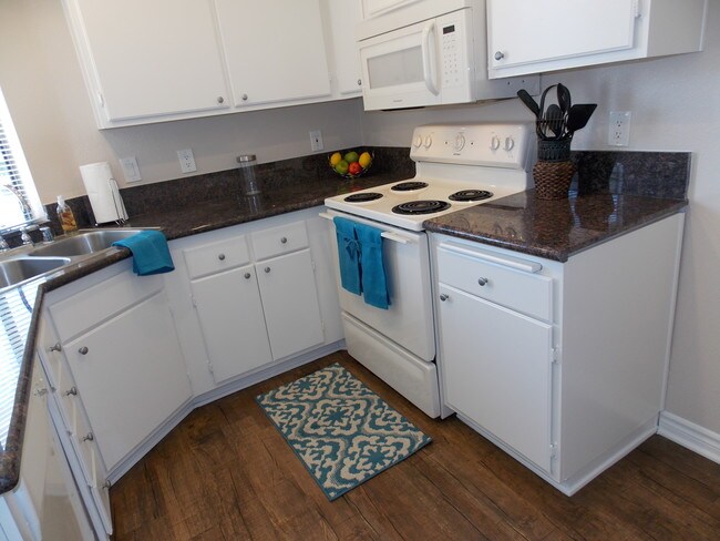 Small Townhome - The Villas at Anaheim