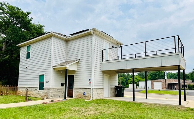 Photo - 2622 Hughey Dr House