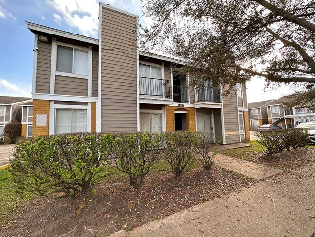 Photo - 12647 Ashford Meadow Dr Apartment Unit C