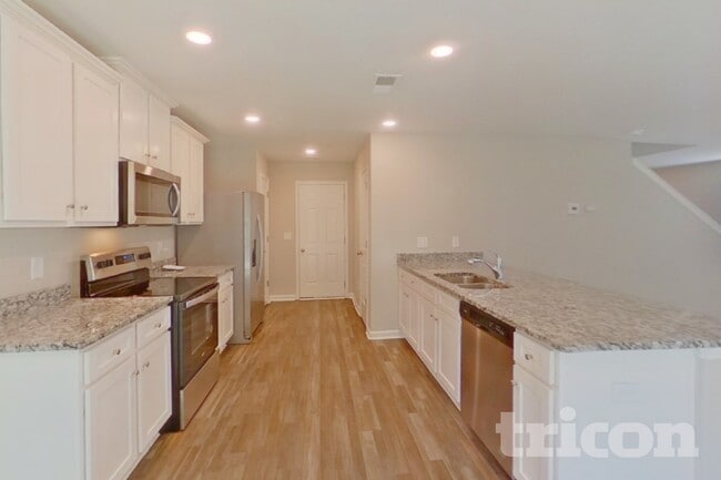 Photo - 2118 Southlea Dr