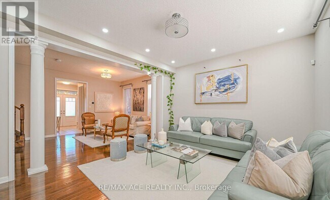 Photo - 34 Ventura Ave