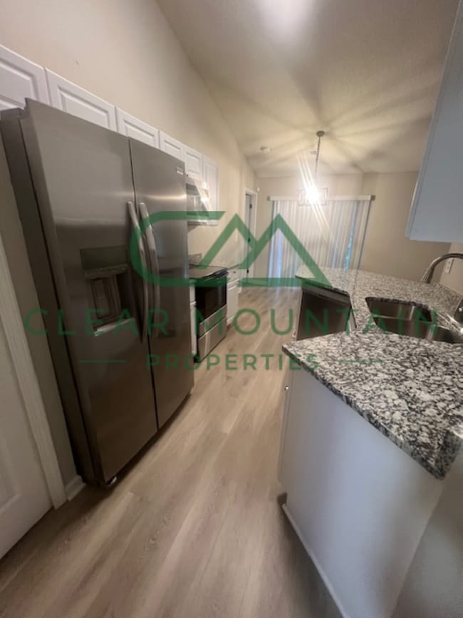 Photo - Modern Updates! 3 Bed/2 bath Single Family Home! Unidad 1 EC