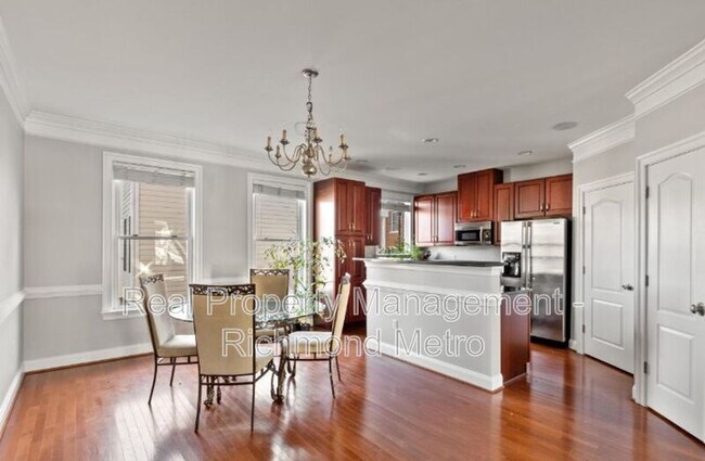 Photo - 711 Holly St