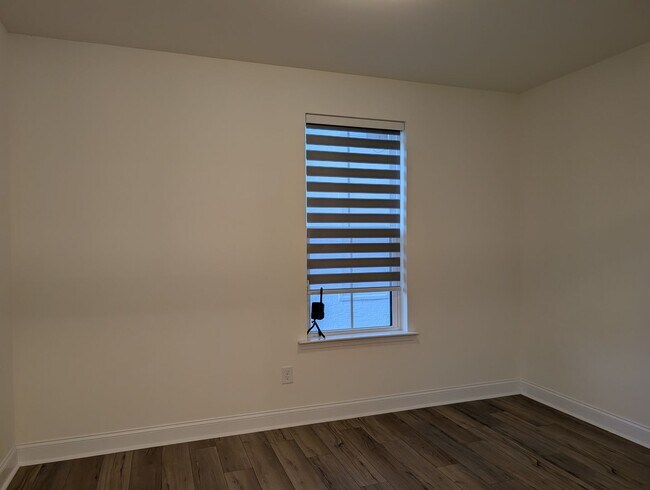 Photo - Beautiful End Unit Townhome in the Alexander Providence Community!