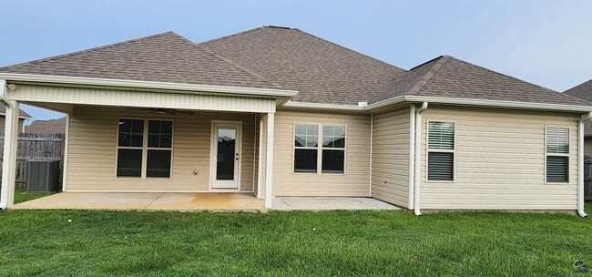 Photo - 102 Wenlock Cir