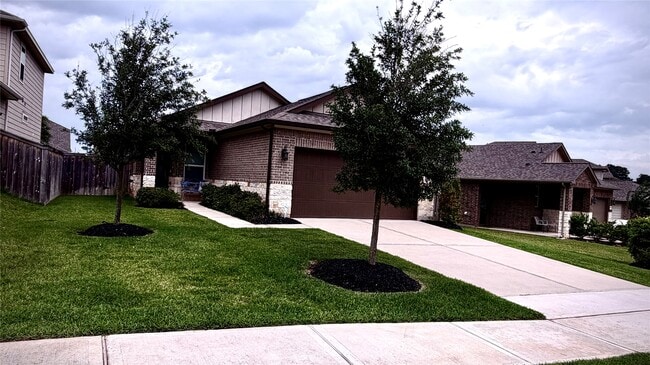 Building Photo - 7058 Silverleaf Oak St