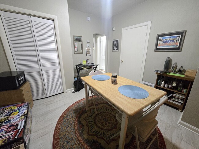 2235 S Mound St Unit 2235 Lower