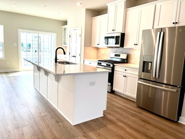 Photo - 32 Indian Field Ln