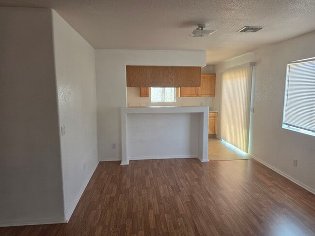 1801 Artesia Dr