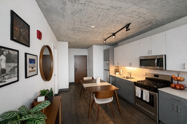 Photo - 156 N Elizabeth St Unit 2006