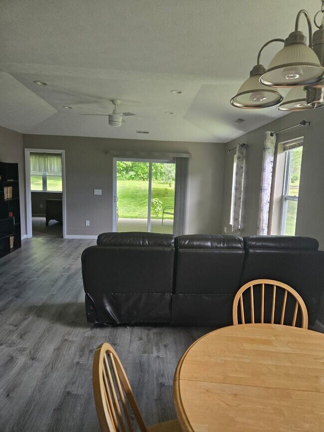 Chesterland , 2017 Build Ranch Style Home House Rental in