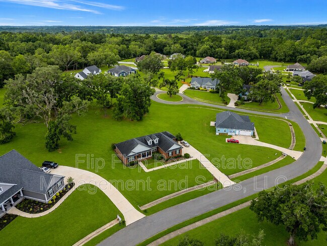 3325 Mariana Oaks Dr