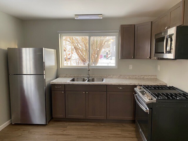 Photo - 2417 Fairmount Pkwy