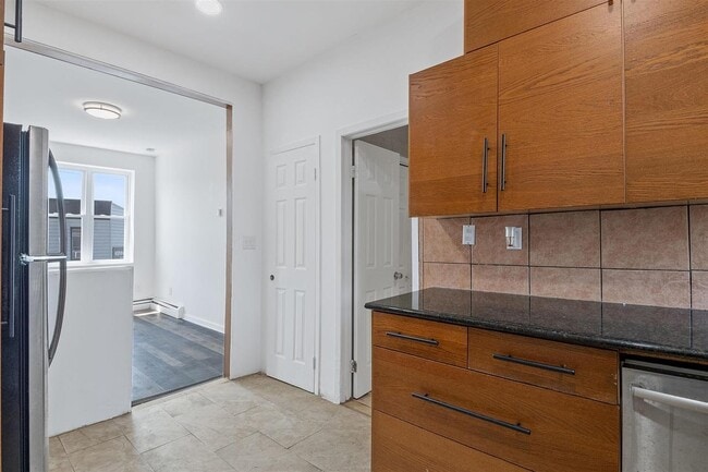 Photo - 310 Paterson Plank Rd Unit 3B