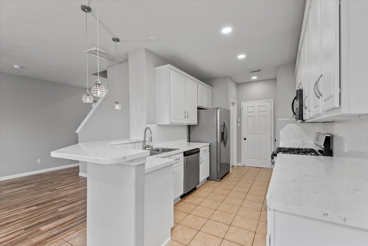 Photo - 71 Summer Haze Cir