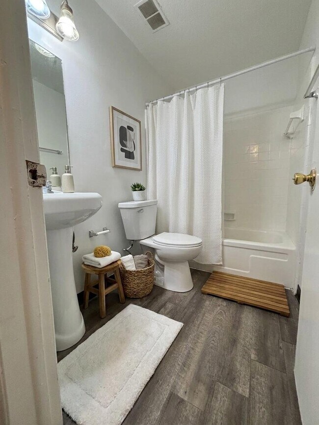 Photo - 4471 High St Unidad 81-5