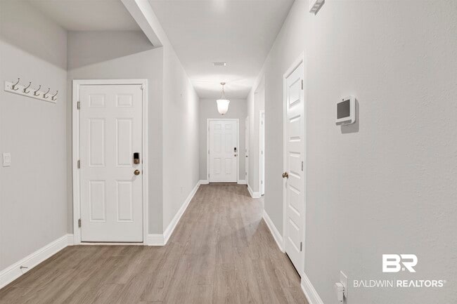 Photo - 390 Gemini St