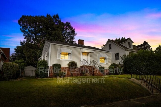 Building Photo - 905 7th St W Rental