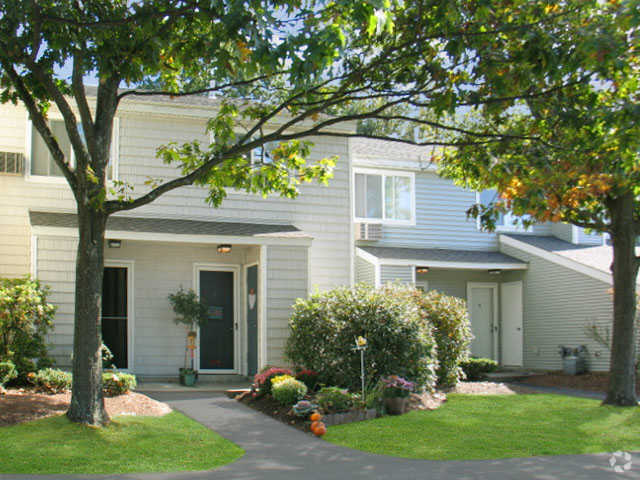 Building Photo - Shorewood Apartments