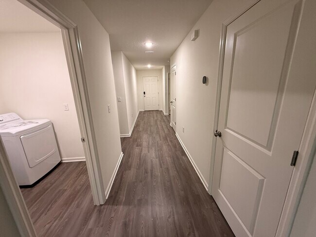 Photo - 2555 NW 23rd Ave