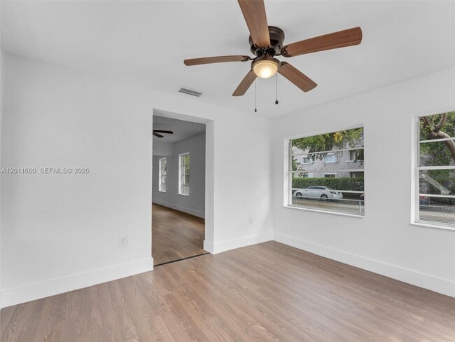 Photo - 520 NW 32nd Pl Unidad 520