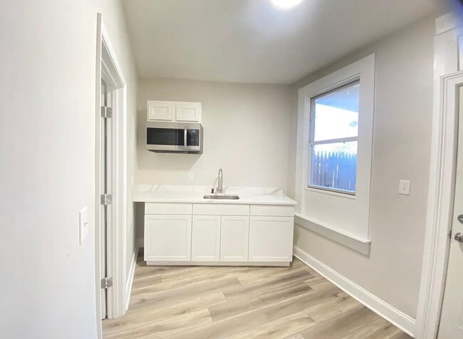 Photo - 3168 Wilkens Ave