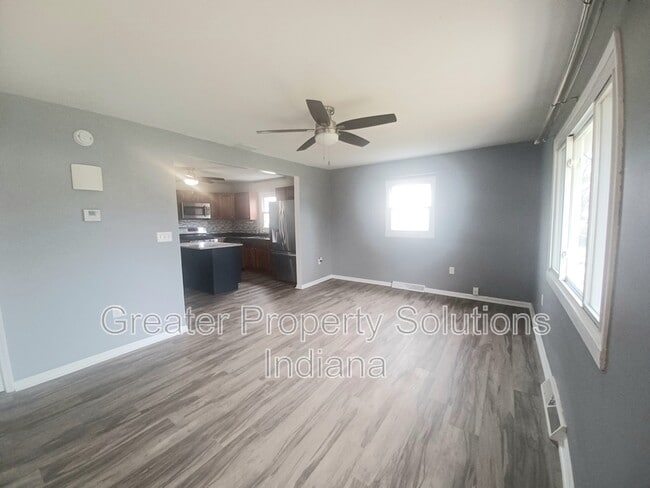 Photo - 311 Maple St