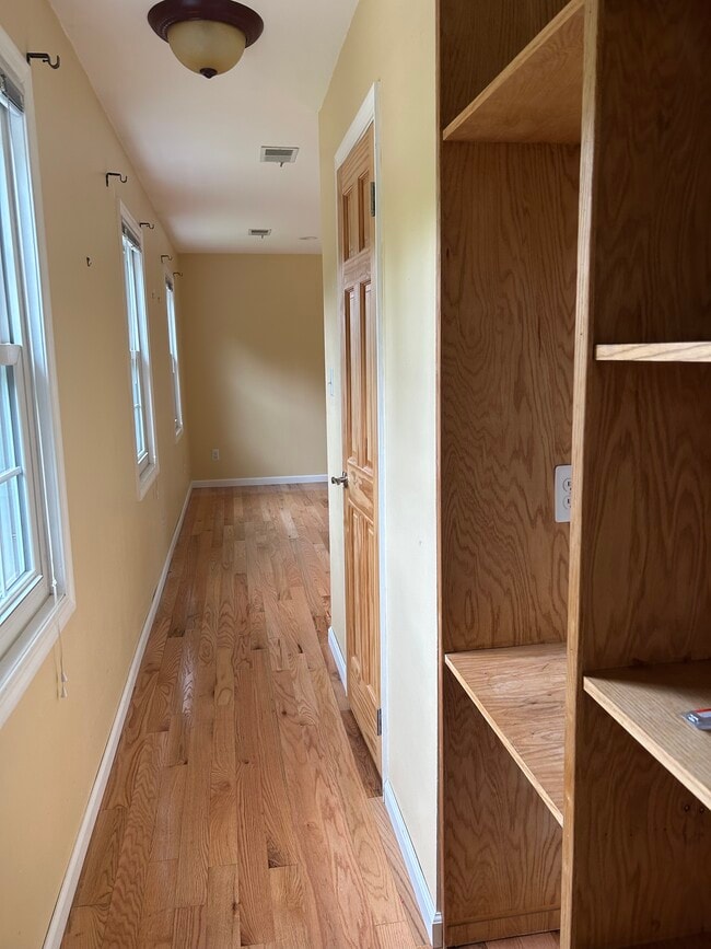 Photo - 8525 Hooes Rd