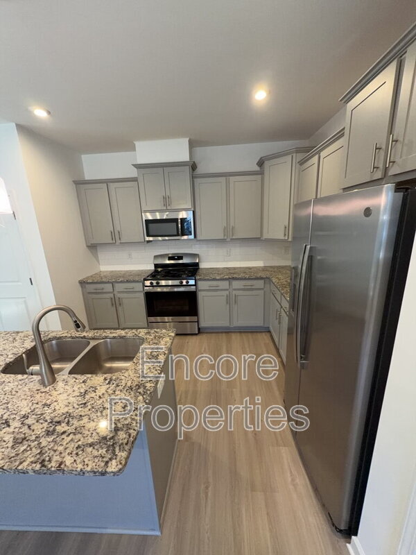 Photo - 137 Orvis Dr