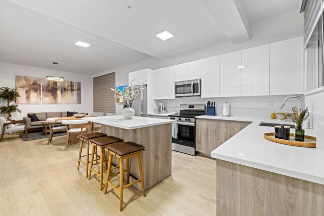 Photo - 1552 Unit 106