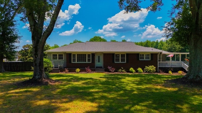 Photo - Beautiful 3 Bedroom Home in Central, SC