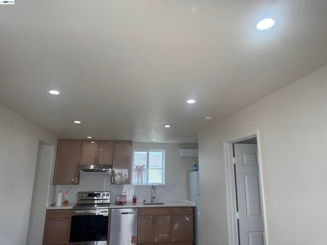 Photo - 1632 Wayne Ave