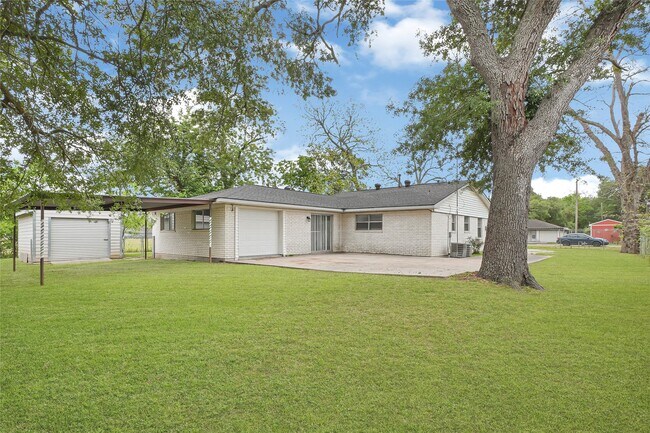 Photo - 1014 Robinson St