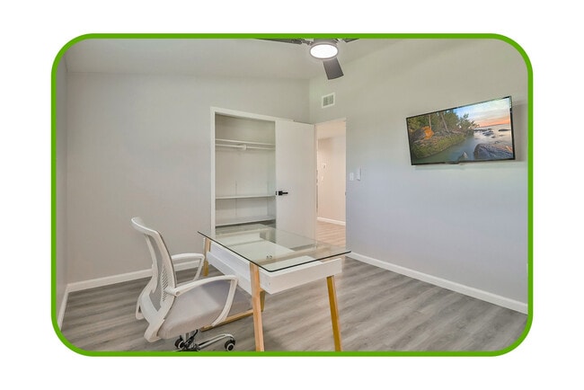 work office - 6564 Kelvin Ave