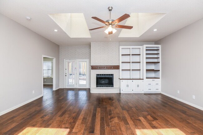 Photo - 2008 Hunter Glade Ln