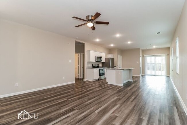 Photo - 6120 Harrah Ln